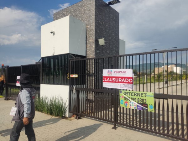 sanción a la empresa, la cual ignoró al seguir construyendo viviendas