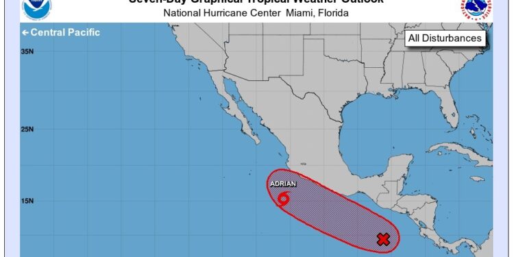 Llama Protección Civil a la población a tomar precauciones por la Onda Tropical 8