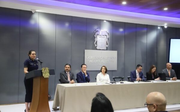 para capacitar a estudiantes y docentes de las seis universidades estatales.