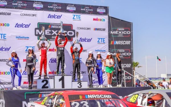 un público emocionado que apoyó a cada uno de los pilotos.