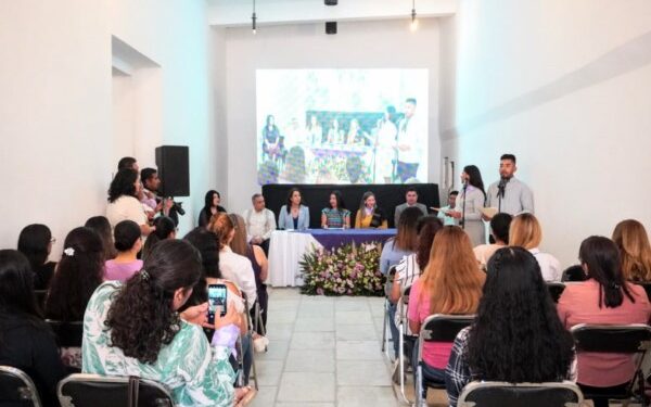 atestiguó la instalación del primer Comité Directivo en Oaxaca de Mujeres WIM México