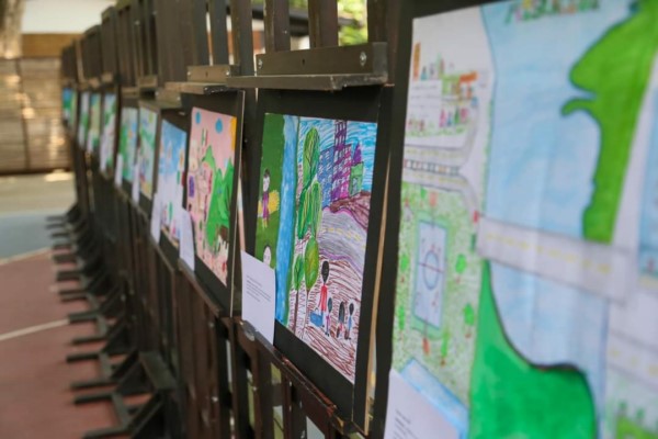 ceremonia de entrega de reconocimientos a niñas y niños que obtuvieron los primeros lugares