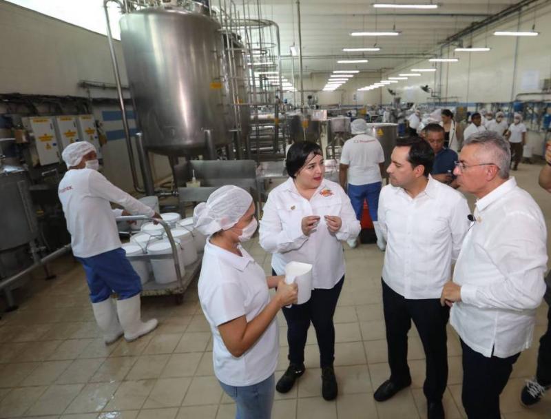 Vila Dosal encabezó el aniversario 50 de la marca Deliciosa de Proalmex.