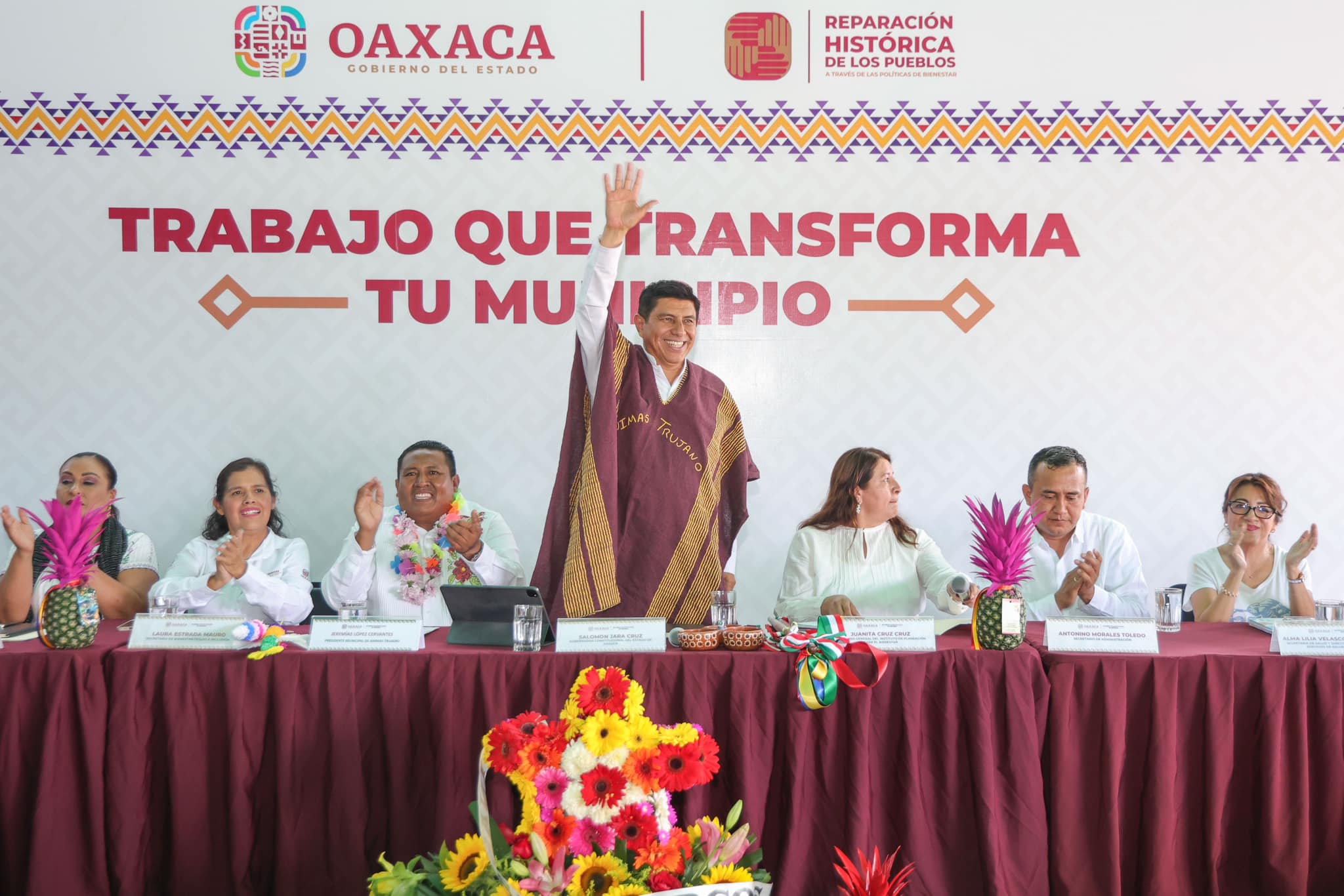 Mandatario Estatal recorrió los municipios de San Bartolo Coyotepec, Santa María Coyotepec y Animas Trujano