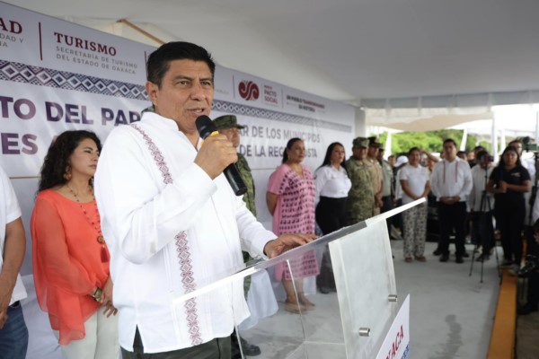 • Entrega nueve patrullas nuevas y equipadas