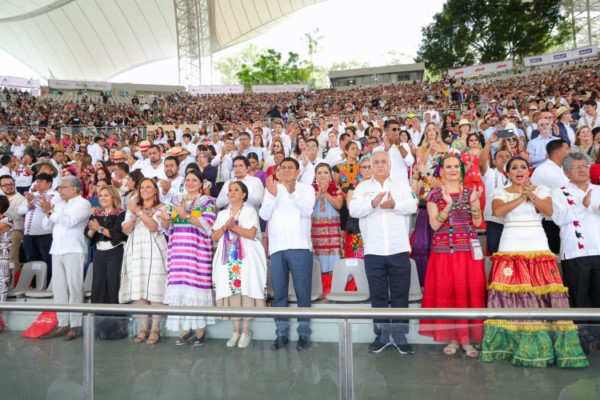 presenciaron el inicio de la edición 91 de la Guelaguetza, la “madre de las fiestas típicas de México”