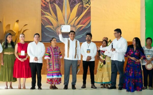 imagen oficial de esta feria con su obra “El dorado elixir de la vida”