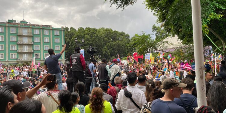 resguardar la integridad de las personas que asisten a las actividades de la máxima fiesta de las oaxaqueñas y oaxaqueños.