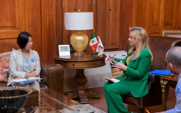 - La Gobernadora Maru Campos dialogó en su despacho de Palacio de Gobierno, con Maki Kato,