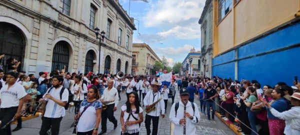 Protección Civil activa operativo en segundo Desfile de Delegaciones de la Guelaguetza