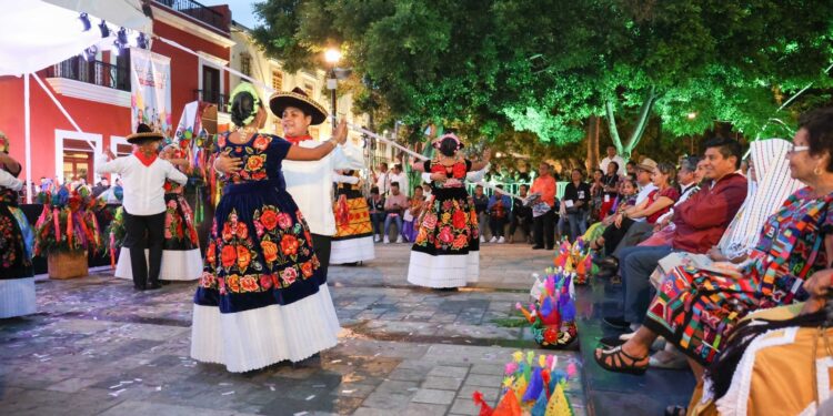    El Gobernador Salomón Jara Cruz encabezó el inicio de la gran fiesta de las y los oaxaqueños