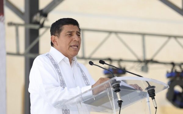 Mandatario Estatal expresó su reconocimiento a la obra escultórica del artista plástico