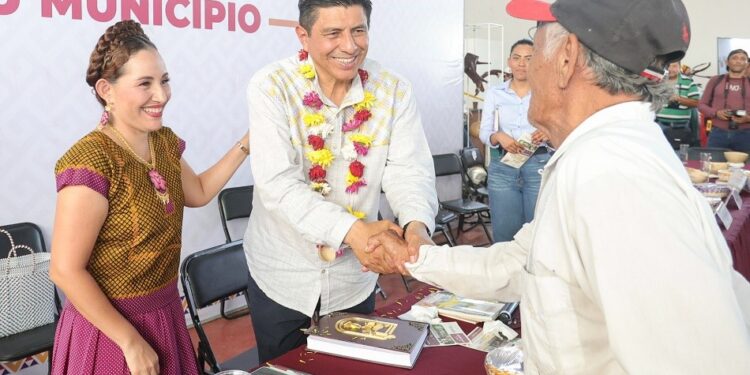        Se destinarán 12.5 millones de pesos para el camino de Santo Domingo Zanatepec a Hierba Santa