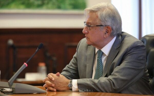 los planes DN-III-E y Marina, respectivamente.