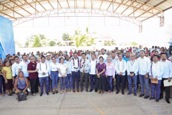 mejorar la conectividad carretera del municipio y zonas aledañas.