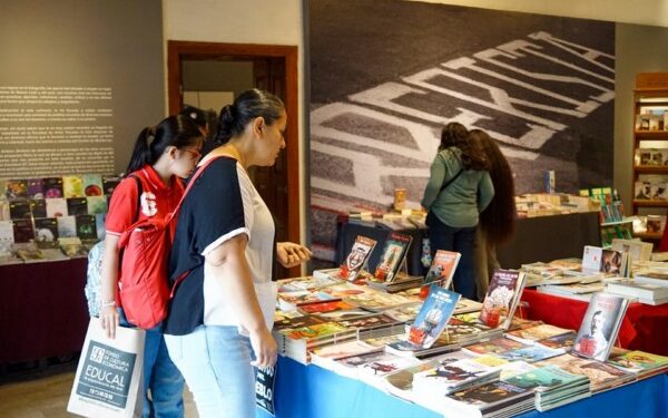 Regresa a CONARTE El “Tendido de Libros”