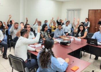 aprobó la integración de cinco comisiones permanentes.