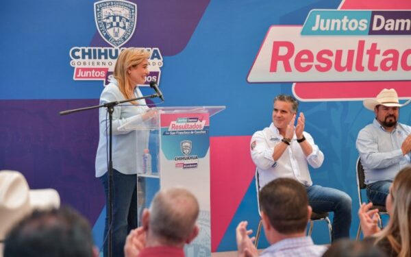 distribuyó 17 motores para equipar las lanchas de pescadores de la región