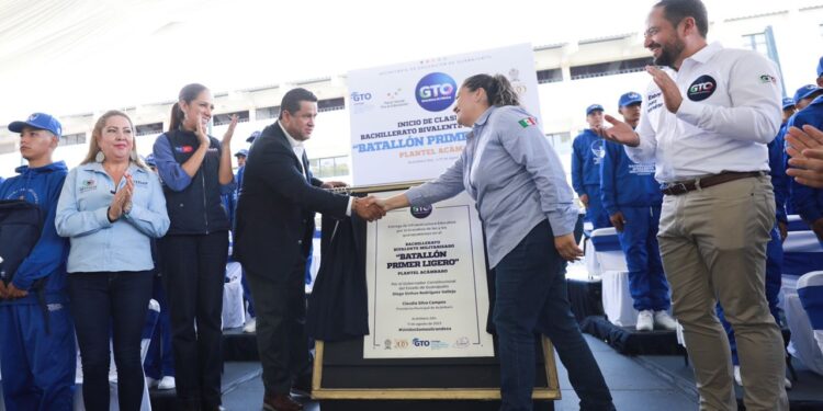 Impulsa Gobernador de Guanajuato la educación en Acámbaro