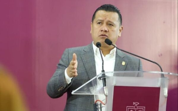 debe caracterizarse por ser austero, simple, claro y transparente,