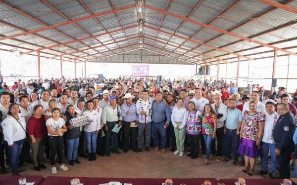 Ofrece Salomón Jara en Huautla de Jiménez reparar daños de anteriores administraciones