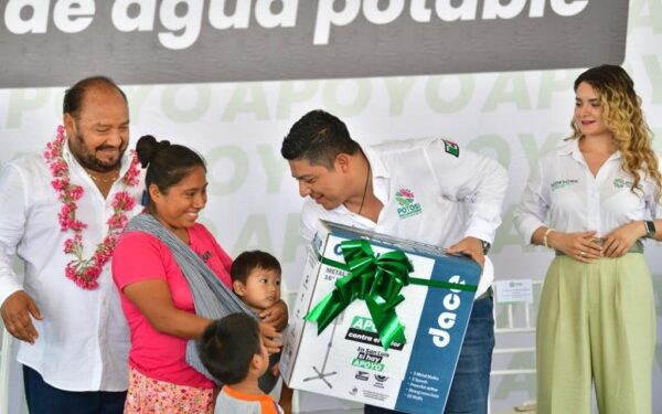 entrega de ventiladores a las y los potosinos, programa que a la fecha ha llegado a más de 100 localidades