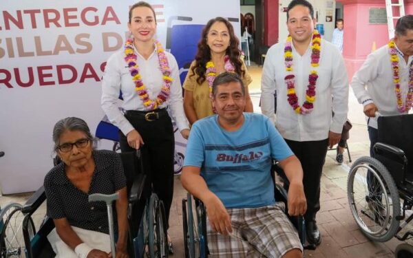 , las personas adultas mayores accedieron a lentes de vista cansada para mejorar su salud visual.