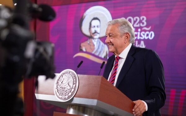 operaciones de aterrizaje y despegue bajarán de 52 a 43 por hora en el AICM.