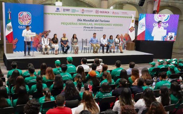 recursos naturales en el que se tome en cuenta las experiencias de los pueblos y comunidades de la entidad.
