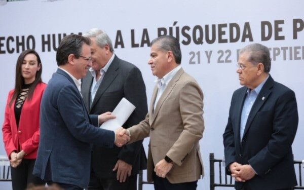 las legítimas demandas de sus familiares, reiteró su respeto a quienes mantienen esta lucha.