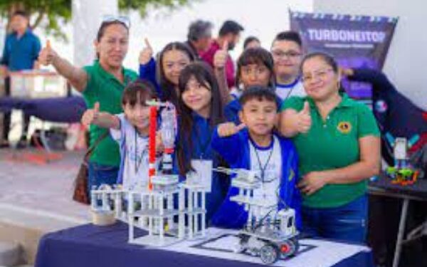 Destacan 23 proyectos de escuelas primarias y secundarias del estado.