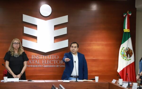 Por unanimidad, las consejeras y consejeros electorales, nombraron al Consejero Electoral, Mtro. Alejandro Carrasco Sampedro,