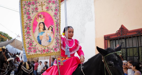 organizadores se contó con la participación de más de 30 comparsas