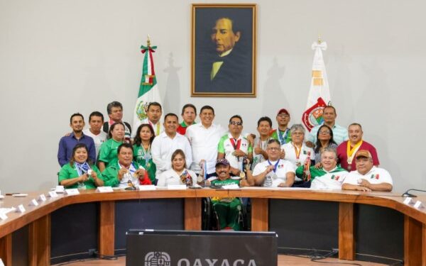 en el presupuesto del 2024 y que enviará la iniciativa para que las becas queden establecidas por la legislación.