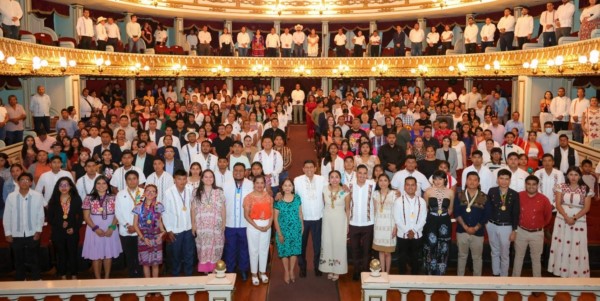 porque un pueblo no puede transformar su historia sin las juventudes”, enfatizó.