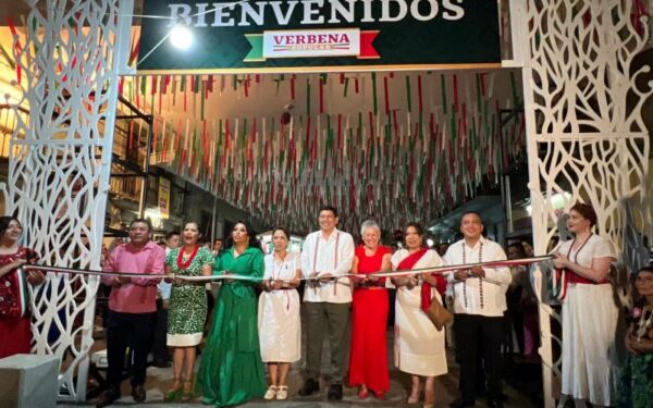 al corazón de la ciudad de Oaxaca para responder al llamado patriótico pudieron disfrutar a través de los puestos instalados.