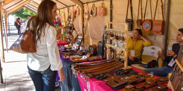 Arranca con éxito “Feria Juntos Producimos” en Nuevo Casas Grandes