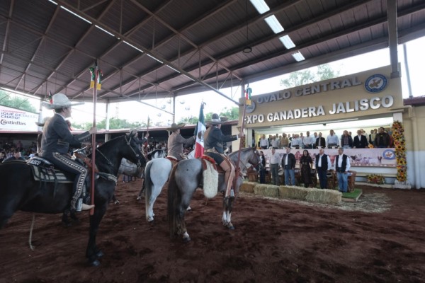 no escatimarán en contemplar un presupuesto que haga frente, a través de un fondo, a vicisitudes climáticas en el 2024.