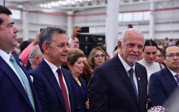 “Es un gobernante que no viene a servirse, sino que viene a servir”.