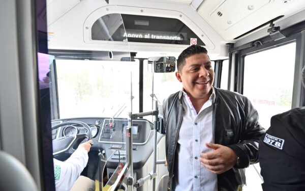 potosinos que necesitan un transporte de primer nivel para seguir sacando adelante al Estado.