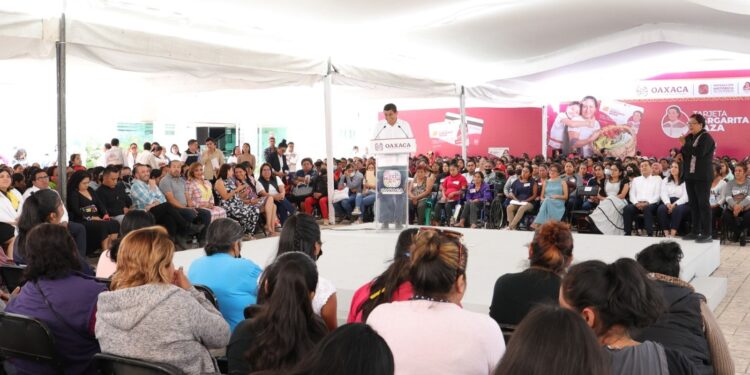 Tarjetas Margarita Maza llegarán a 25 mil jefas de familia  y se aumentará el apoyo: Salomón Jara Cruz