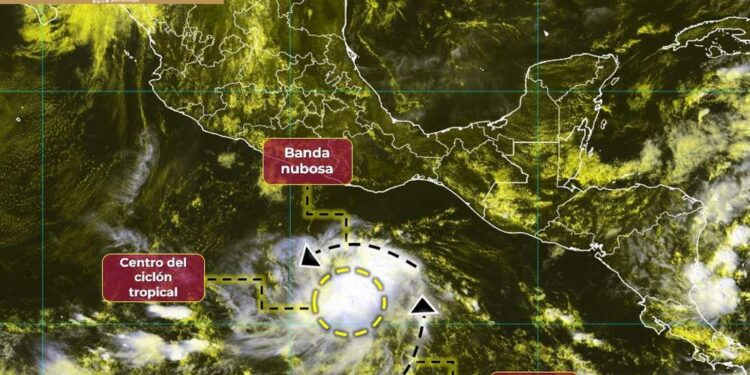 Tormenta tropical Otis se forma frente a las costas de Oaxaca