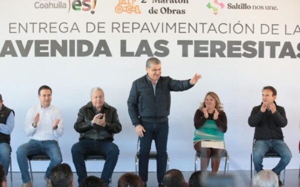 Entregan Miguel Riquelme y Chema Fraustro recarpeteo del bulevar Teresitas