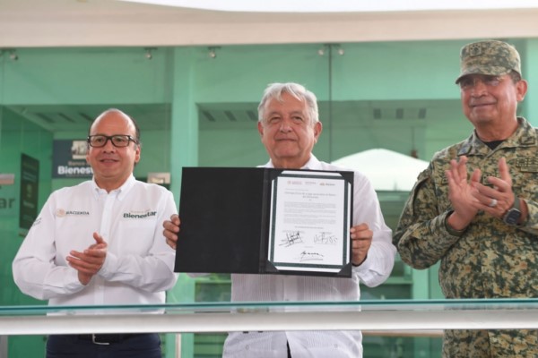 ingenieros militares de la Secretaría de la Defensa Nacional, encargados de la edificación de las 2 mil 749 sucursales,