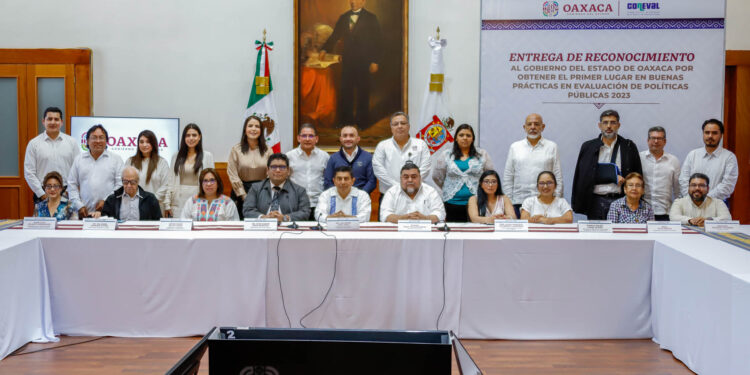 asumiendo el verdadero compromiso de la lucha contra la pobreza, atendiendo sus causas”,