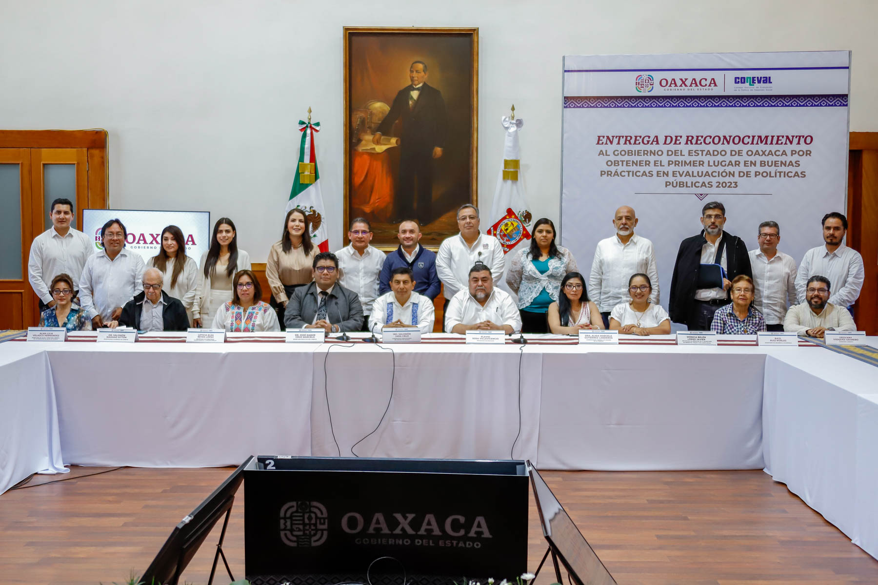 asumiendo el verdadero compromiso de la lucha contra la pobreza, atendiendo sus causas”,