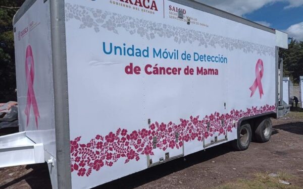 invitó a las oaxaqueñas a acercarse a las unidades móviles y centros de salud para poder acceder a este servicio gratuito.
