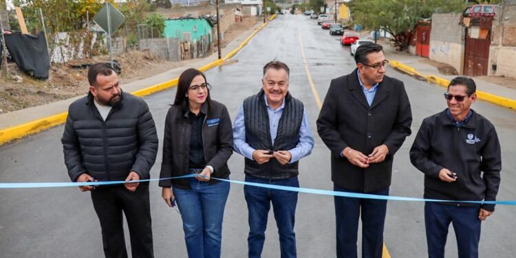 Entrega Gobierno del Estado a los juarenses la pavimentación de la calle Mixtecas