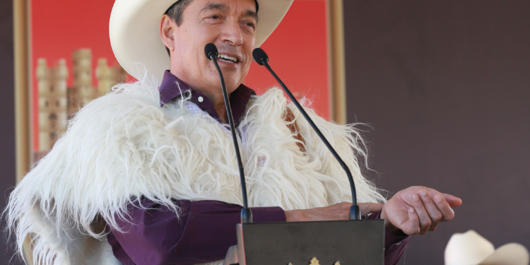 Inaugura Rutilio Escandón construcción del tramo Cruztón – Las Ollas – Chilimjoveltic, en Chamula