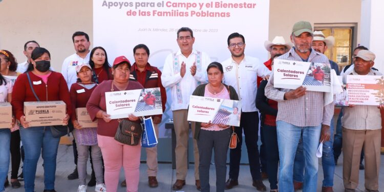 Programas sociales, sin intermediarios ni condicionamientos políticos en Puebla, afirma Sergio Salomón